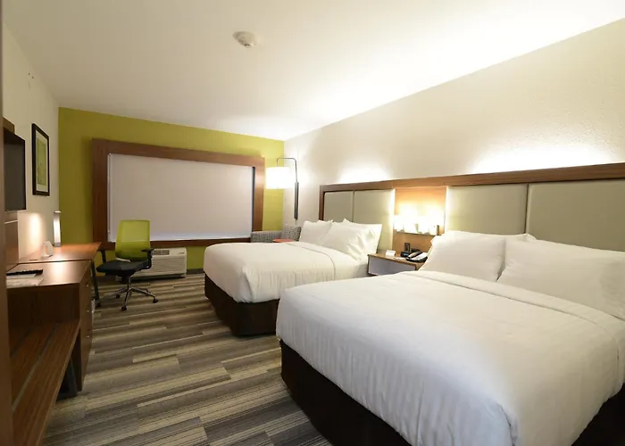 Express & Chicago North Shore - By Ihg Niles