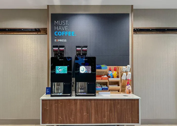 Отель Express & Chicago North Shore - By Ihg Niles