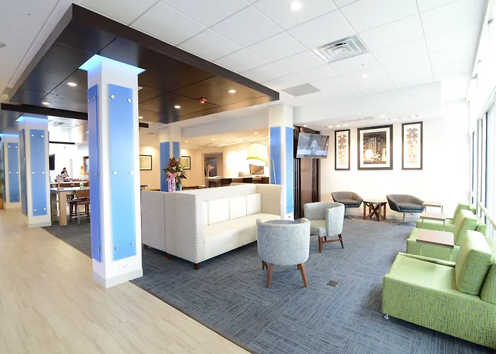 Express & Chicago North Shore - By Ihg Niles