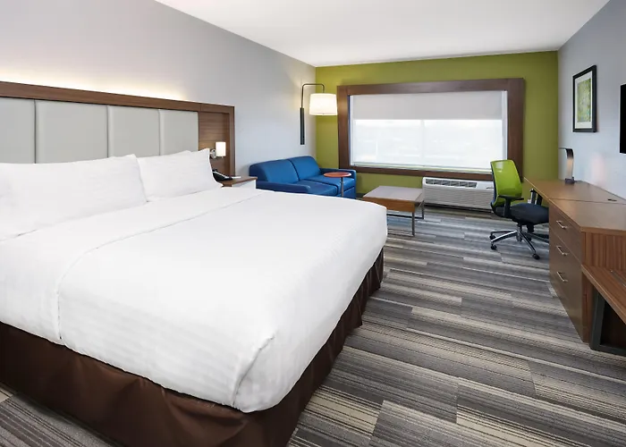 Express & Chicago North Shore - By Ihg Niles