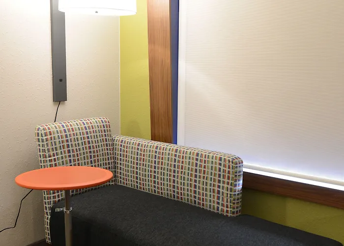 Express & Chicago North Shore - By Ihg 3*