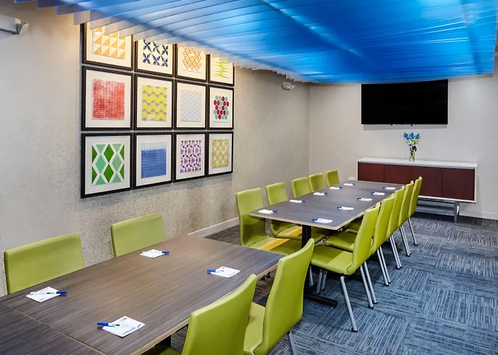Express & Chicago North Shore - By Ihg 3*