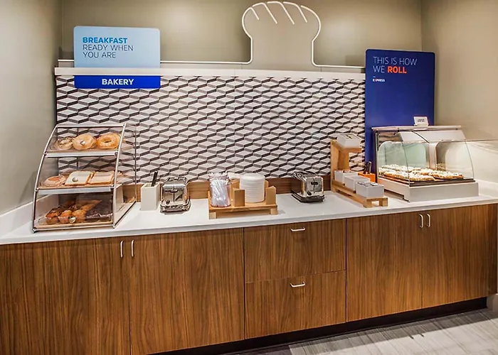 Express & Chicago North Shore - By Ihg 3*