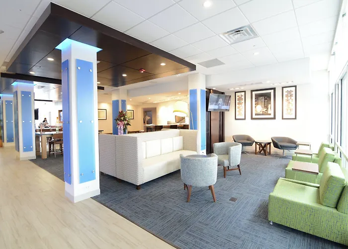 Express & Chicago North Shore - By Ihg Niles