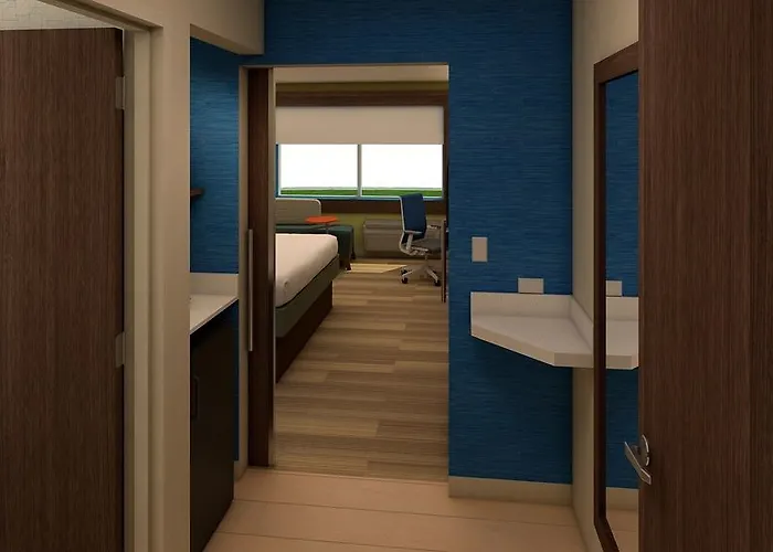 Express & Chicago North Shore - By Ihg