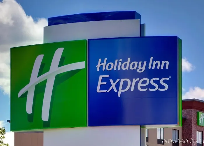 Отель Express & Chicago North Shore - By Ihg